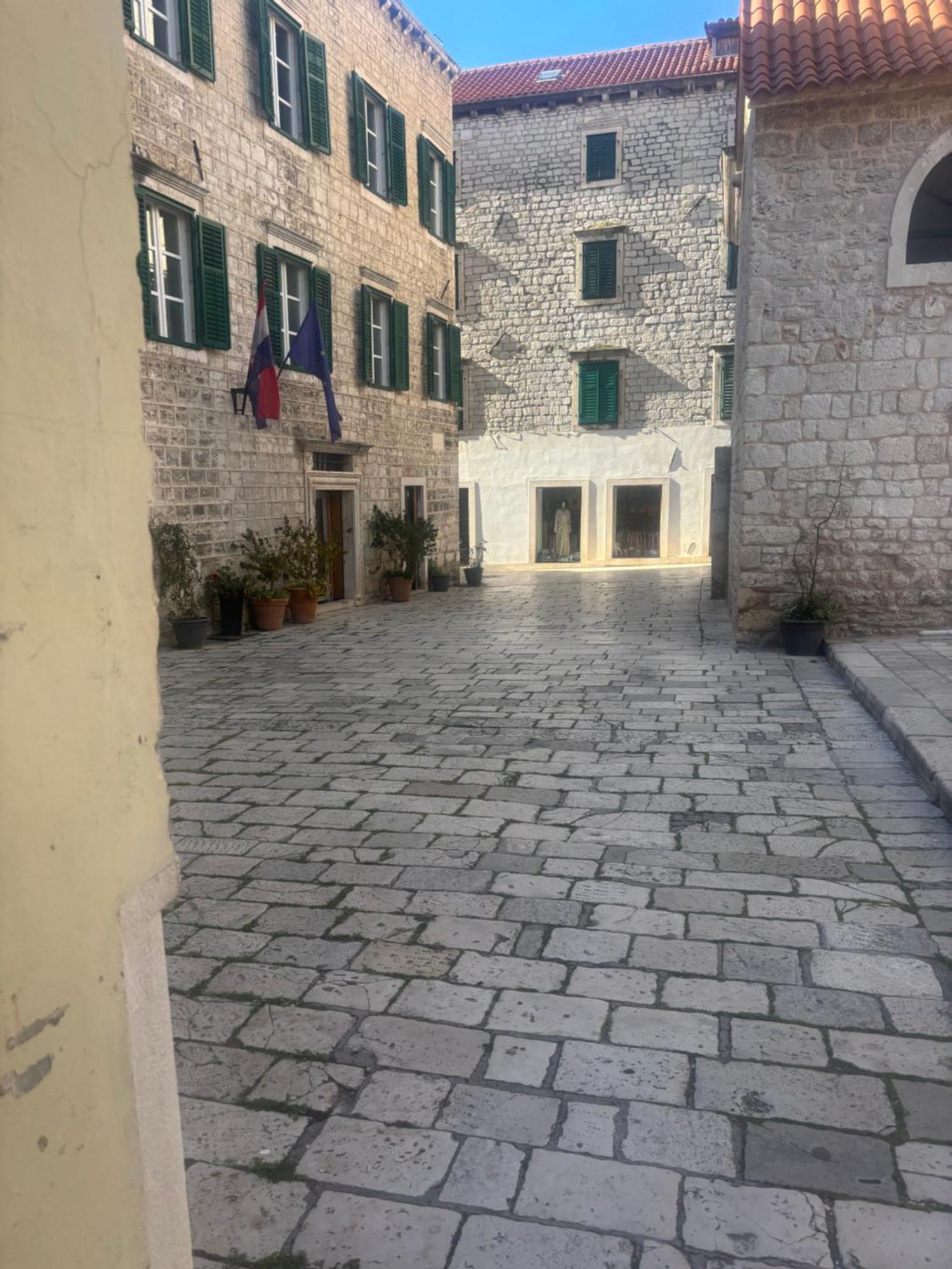 Old Town Apartment Šibenik Eksteriør billede