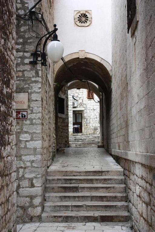 Old Town Apartment Šibenik Eksteriør billede