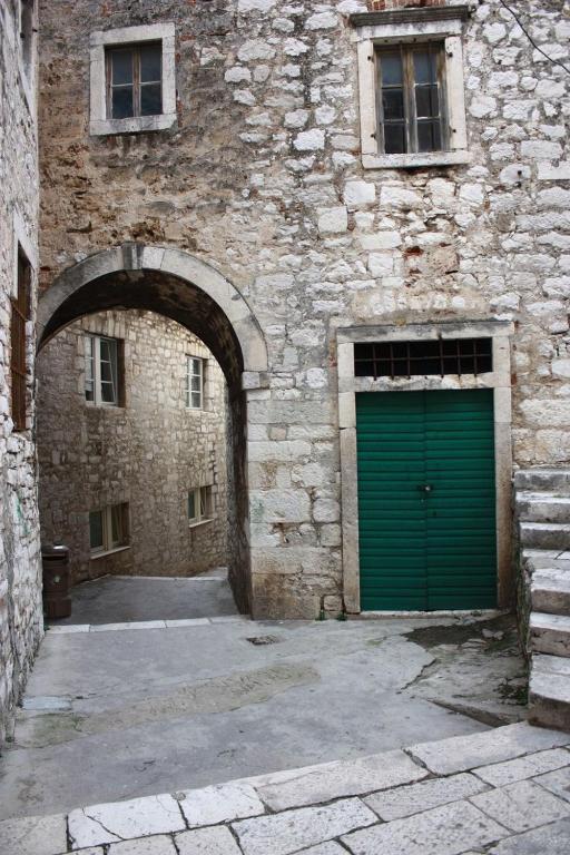 Old Town Apartment Šibenik Eksteriør billede